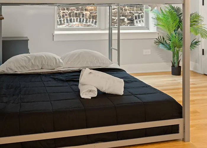 Апартаменты Cozy 3bd 2bath Retreat With Balcony Чикаго