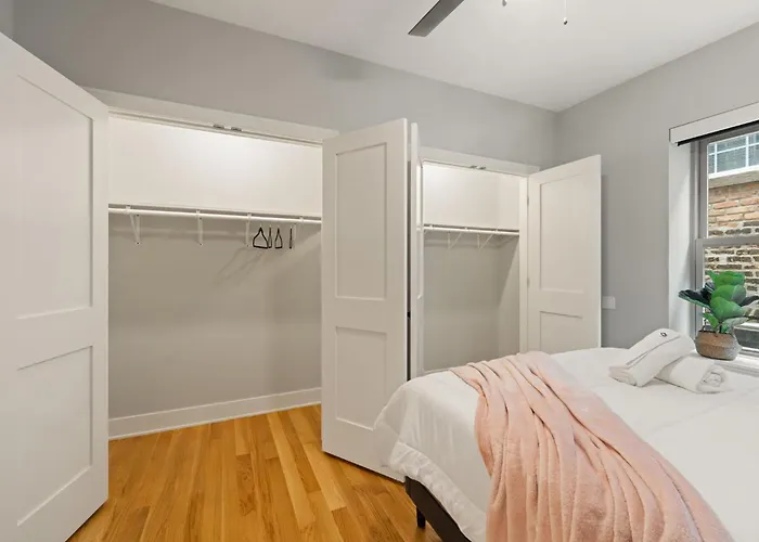 Cozy 3bd 2bath Retreat With Balcony Апартаменты Чикаго